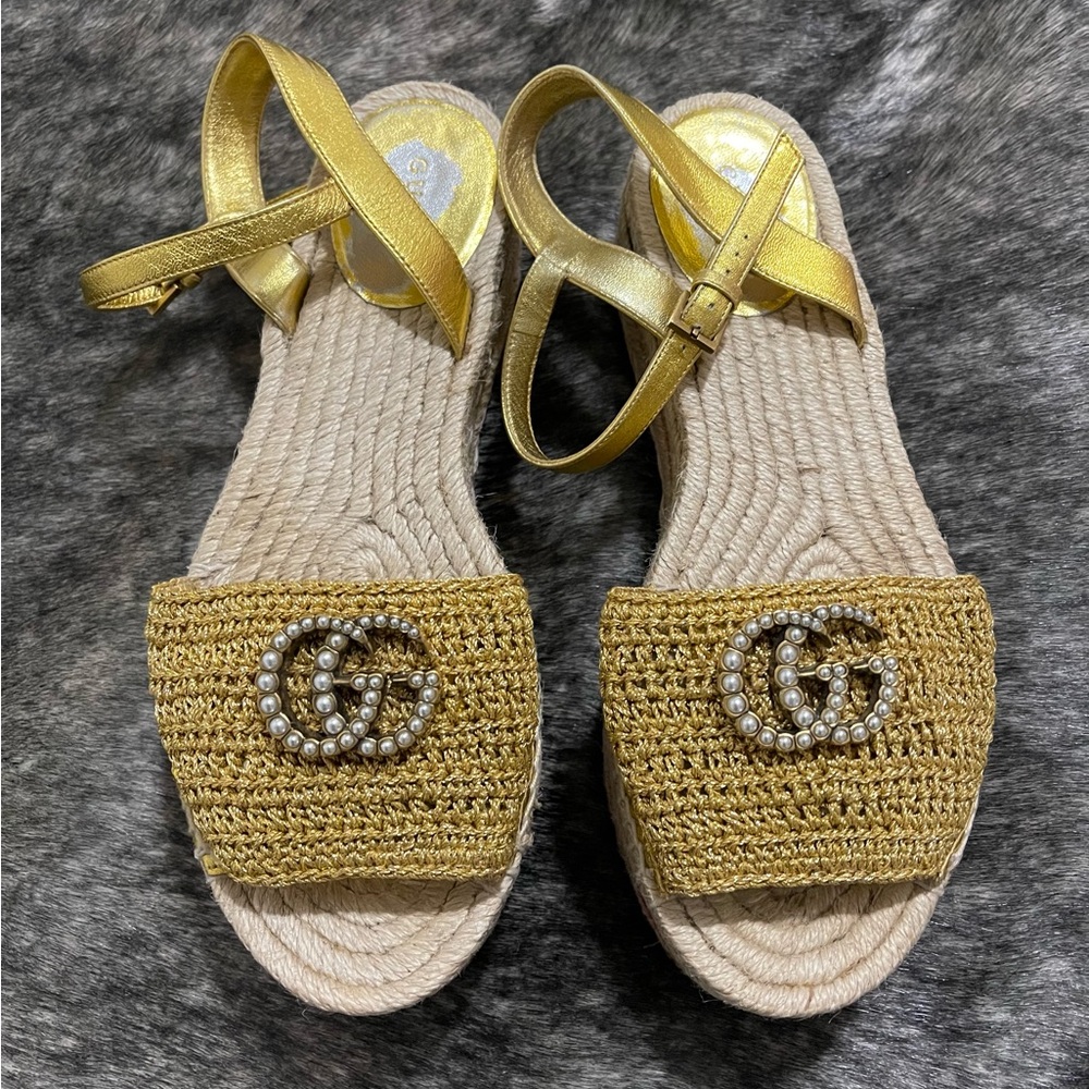 GUCCI Lilibeth Gold Pearl GG Platform Espadrille Sandal. Size 38